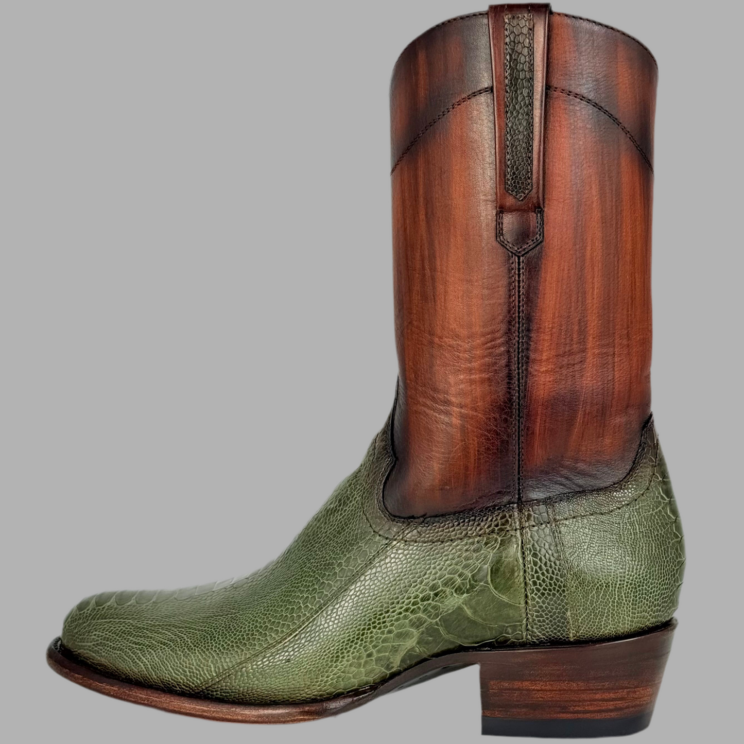 Bota Modelo Invasor En Pata De Avestruz Verde Olivo
