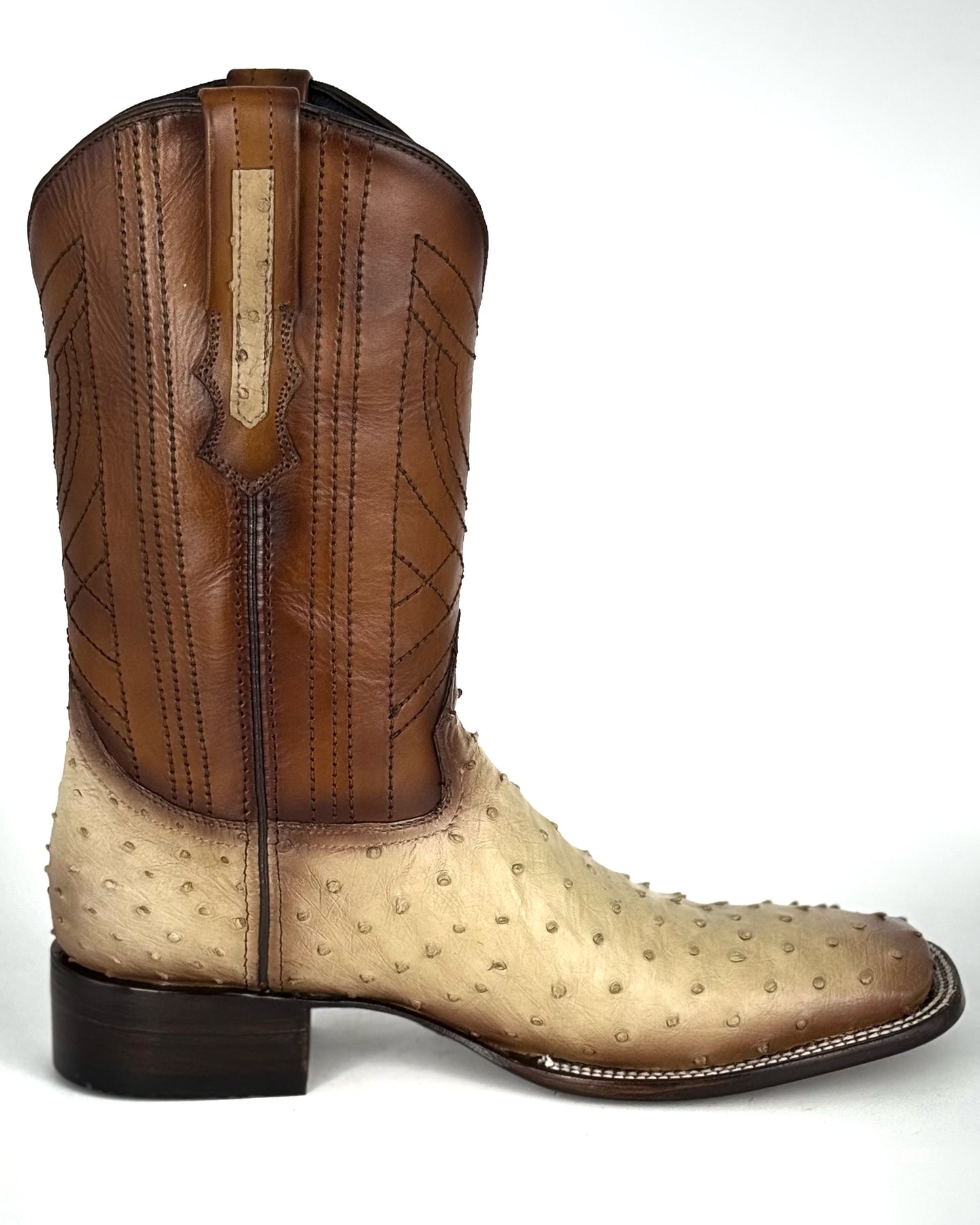 COWBOY AVESTRUZ AVELLANA SOMBREADO BULLDOG